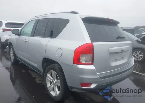 2011 Jeep Compass из США, поврежденный, VIN 1J4NT1FA4BD159855
